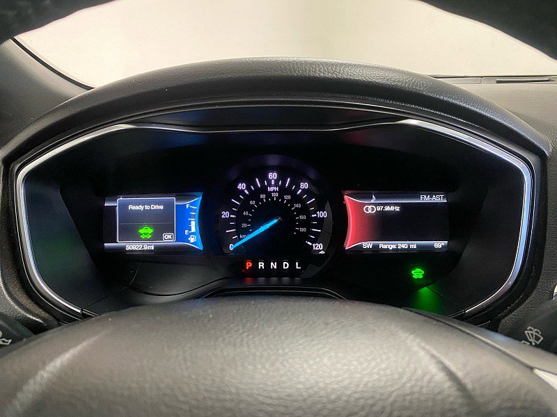 Used 2020 Ford Fusion Energi Titanium image 21