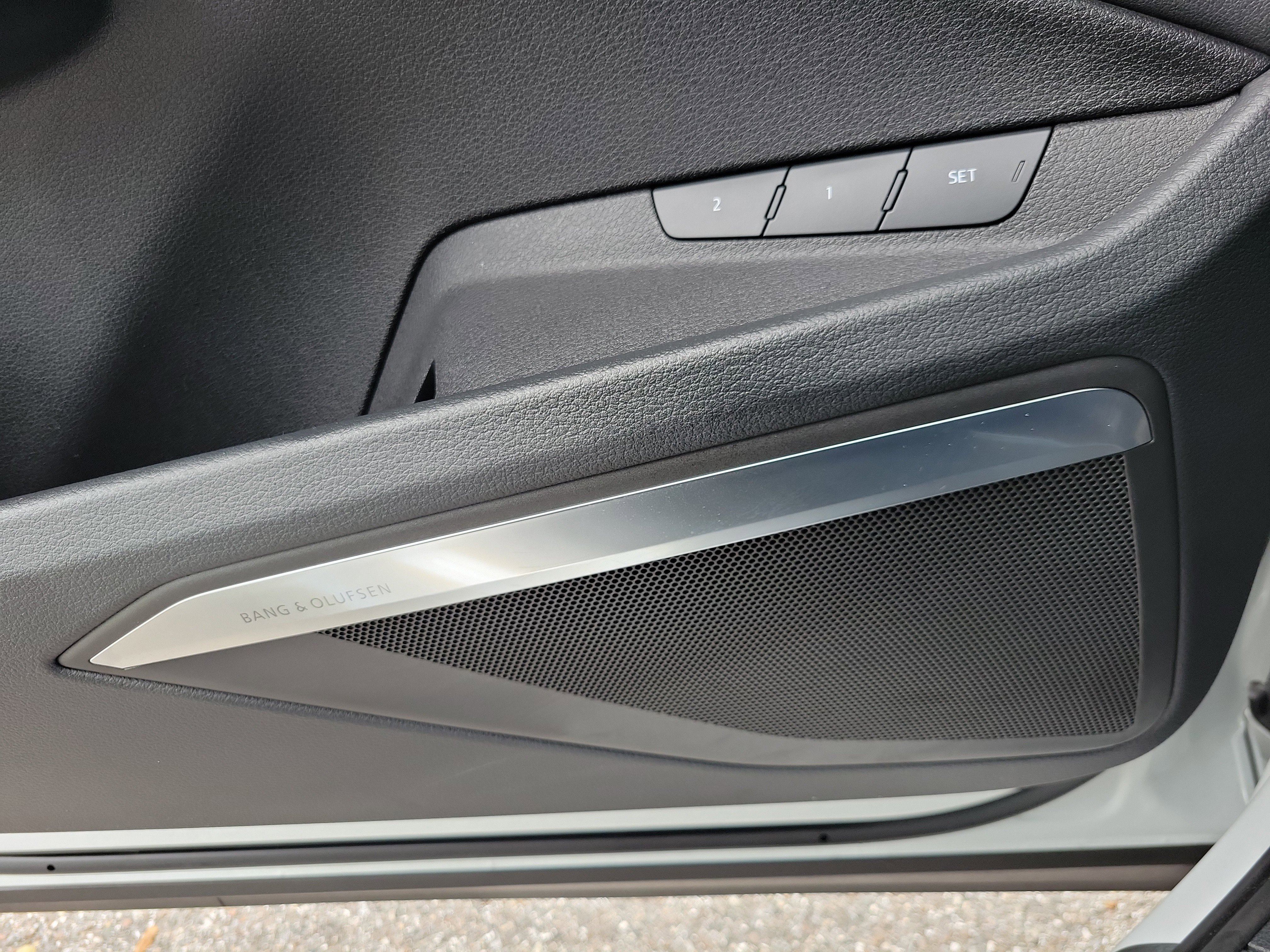 Used 2024 Audi Q8 e-tron Prestige w/ Prestige Package image 19