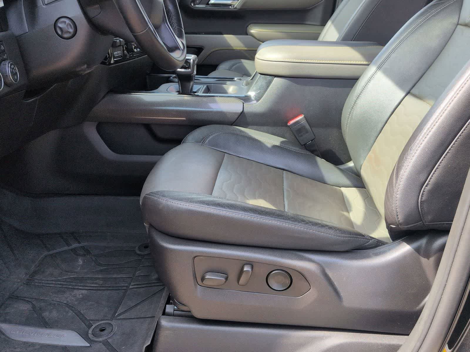 Used 2023 Chevrolet Silverado 1500 ZR2 w/ Technology Package AWD/4WD image 7