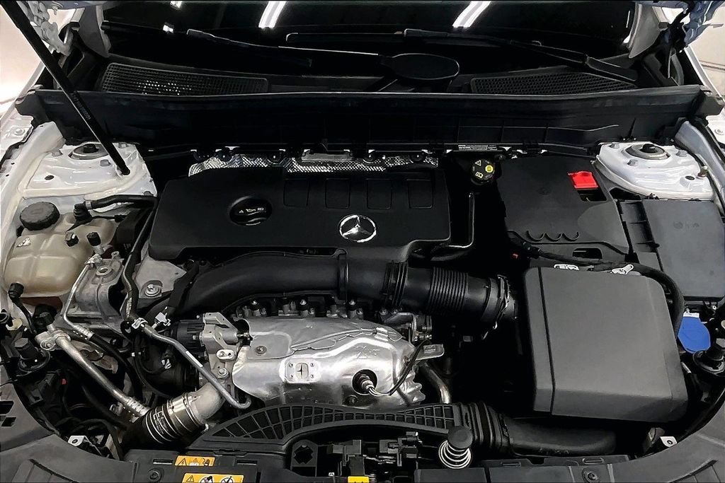 Used 2022 Mercedes-Benz GLB 250 image 9