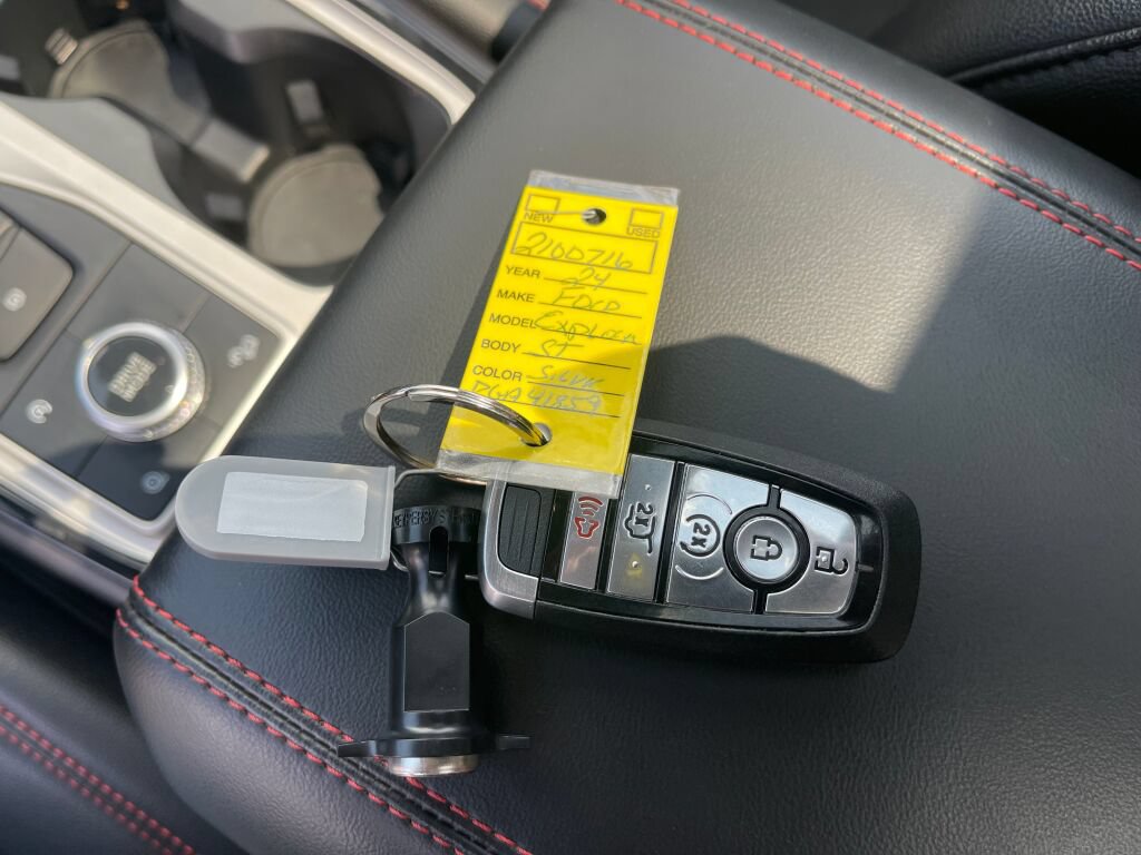 Certified 2024 Ford Explorer ST-Line w/ Class IV Trailer Tow Package AWD/4WD image 4