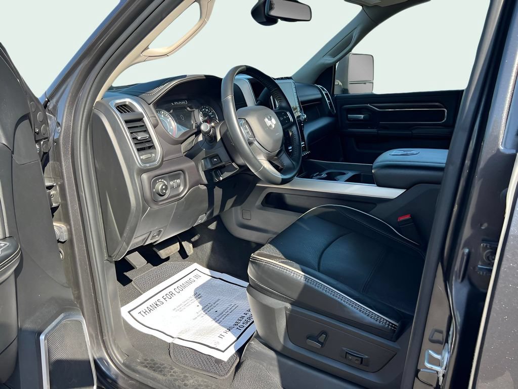 Used 2024 RAM 3500 Laramie AWD/4WD image 17