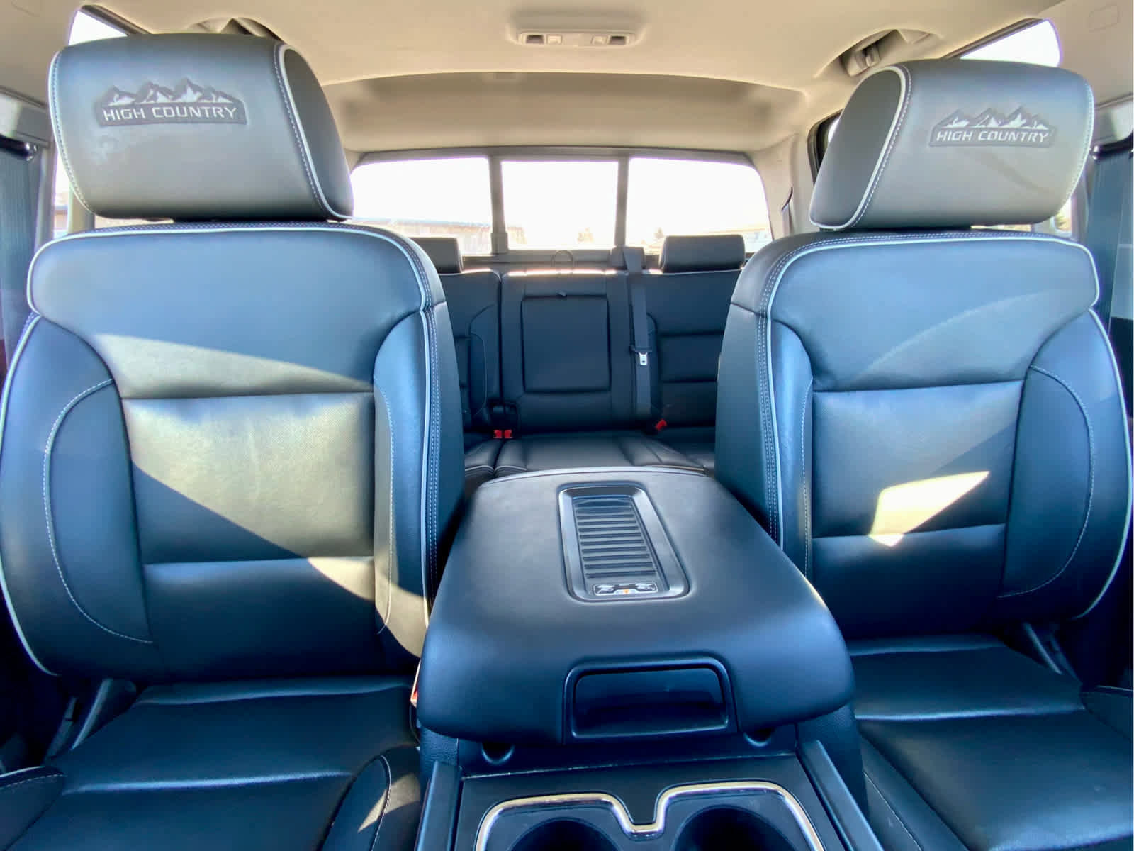 Used 2018 Chevrolet Silverado 1500 High Country AWD/4WD image 28