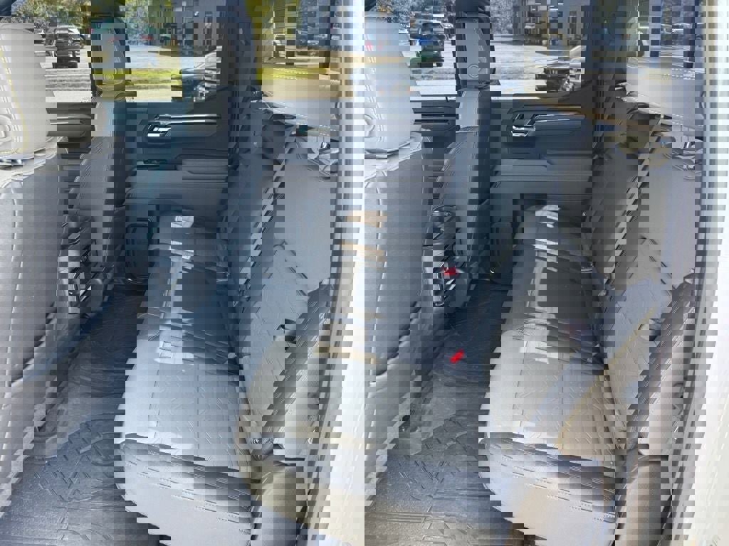 Used 2022 Chevrolet Silverado 1500 ZR2 w/ Technology Package image 10