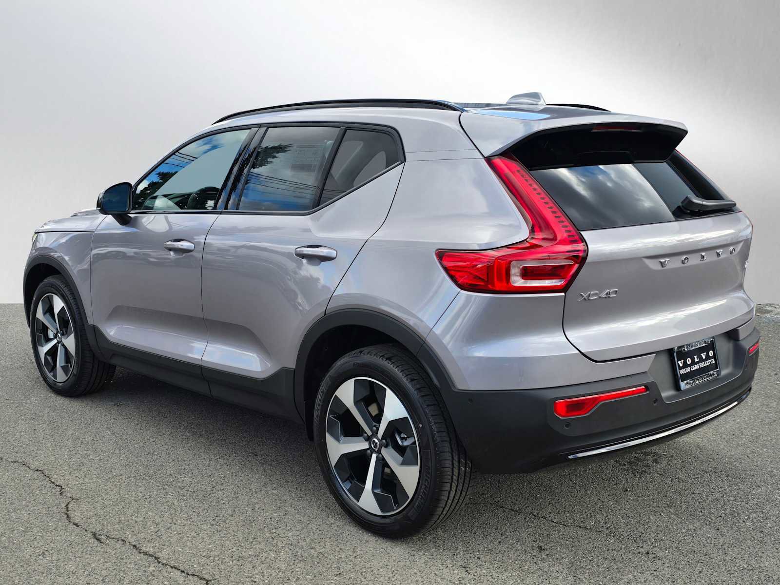 New 2026 Volvo XC40 B5 Plus w/ Protection Package Premier image 5