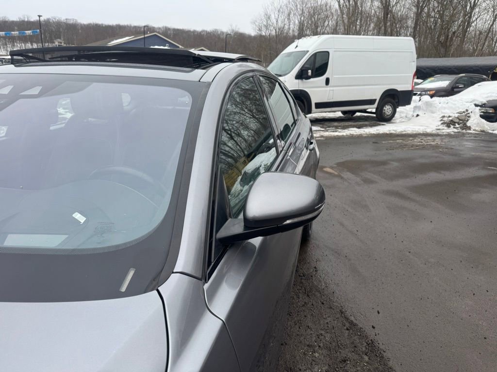 Used 2020 Jaguar XF Checkered Flag image 4