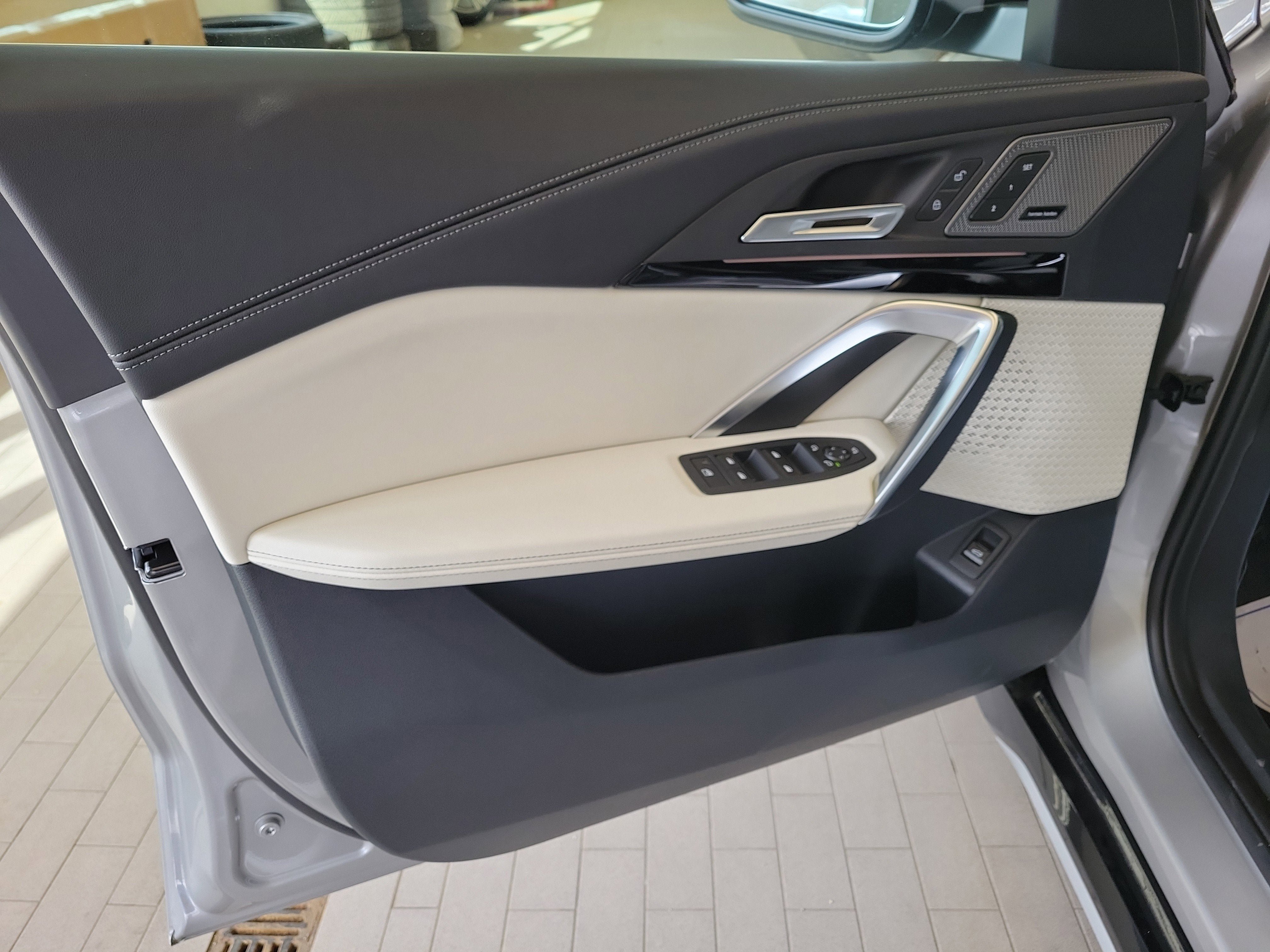 New 2026 BMW X1 xDrive28i w/ Technology Package AWD/4WD image 17