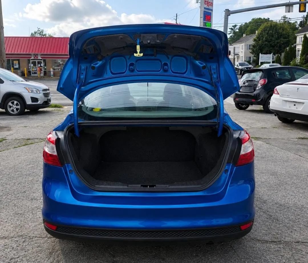Used 2013 Ford Focus SE FWD image 5