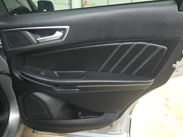 Used 2023 Ford Edge ST image 8