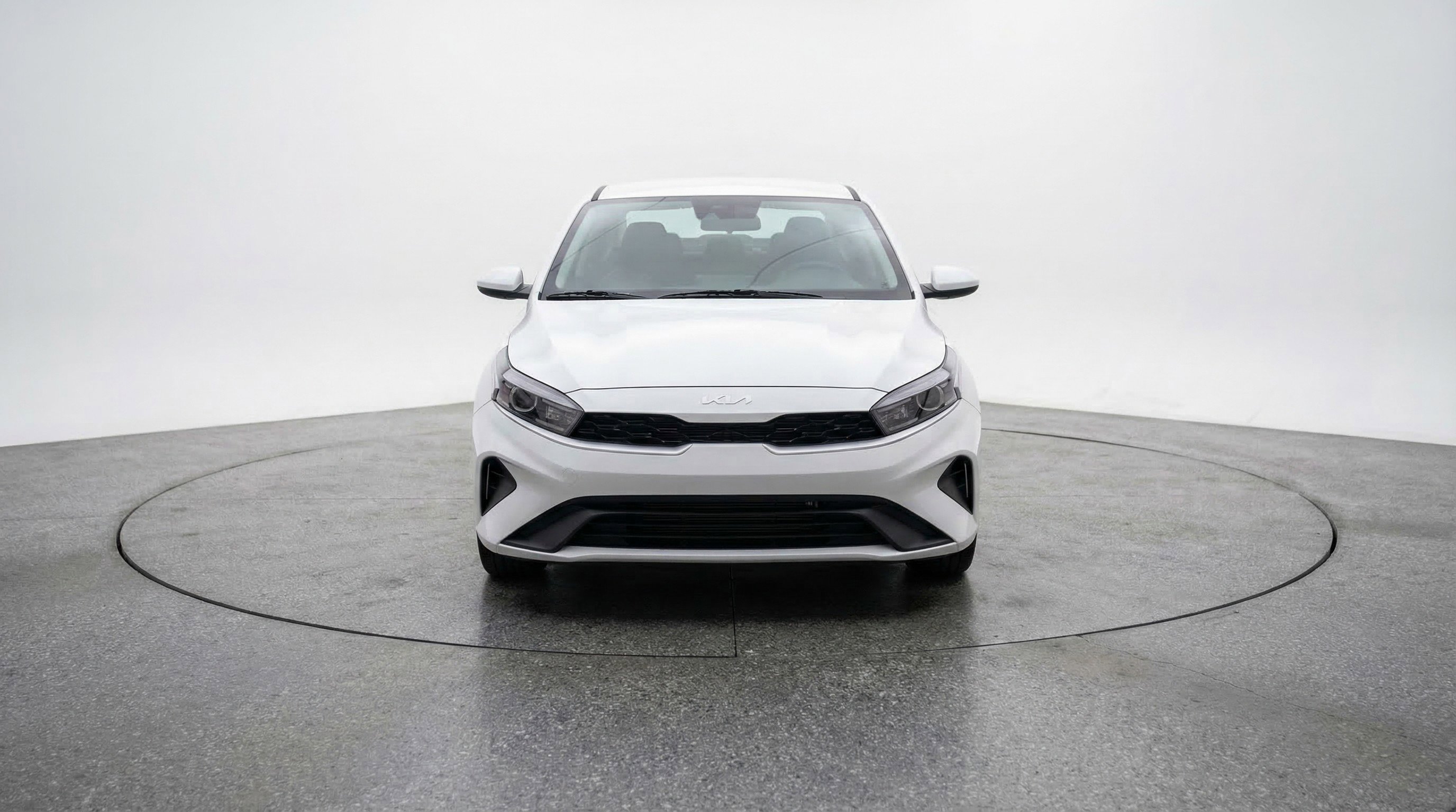 Used 2024 Kia Forte LXS FWD image 2