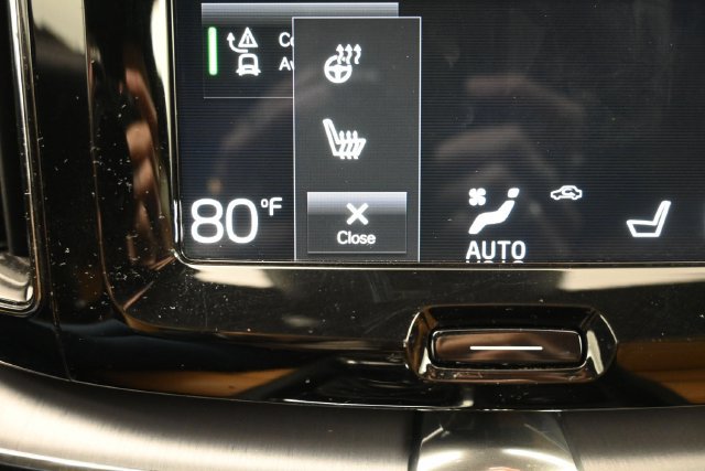 Used 2020 Volvo XC60 T6 Momentum w/ Protection Package Premier AWD/4WD image 20