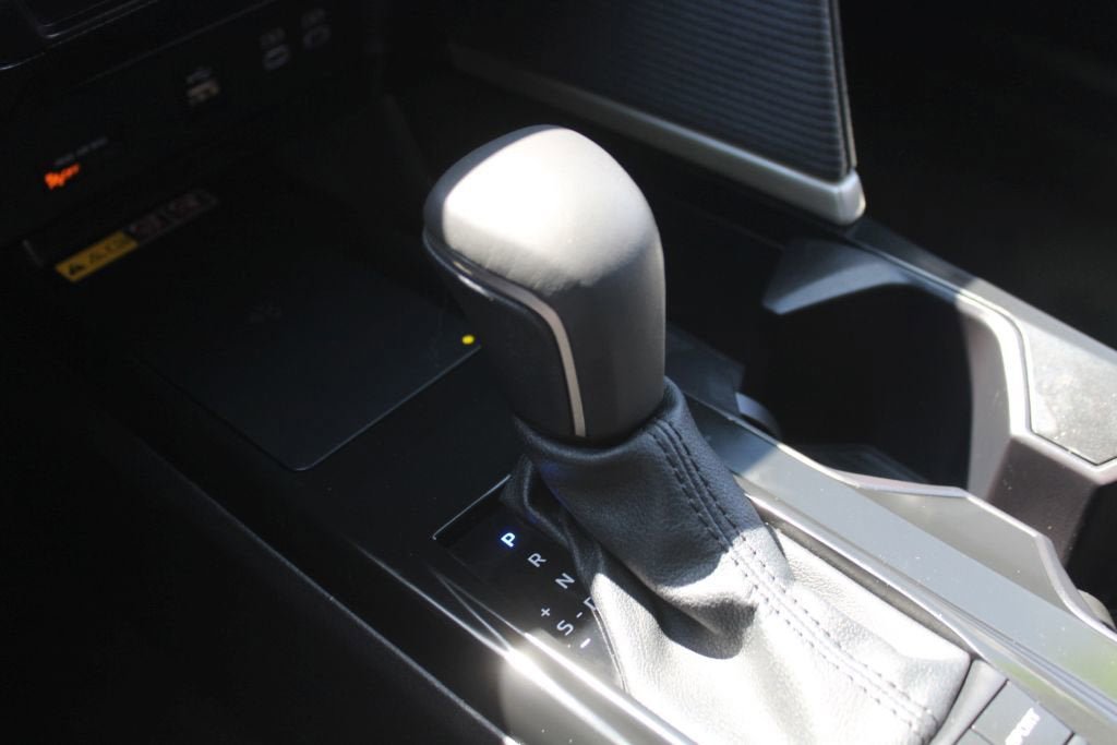 Used 2025 Toyota Camry SE FWD image 11