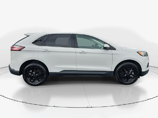 Used 2024 Ford Edge SEL AWD/4WD image 3