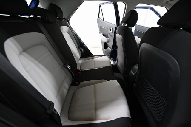 Used 2022 Hyundai Venue SEL image 24