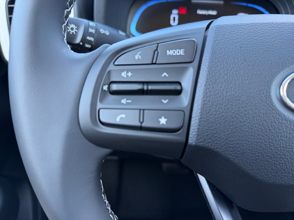 New 2026 Hyundai Venue SEL FWD image 22