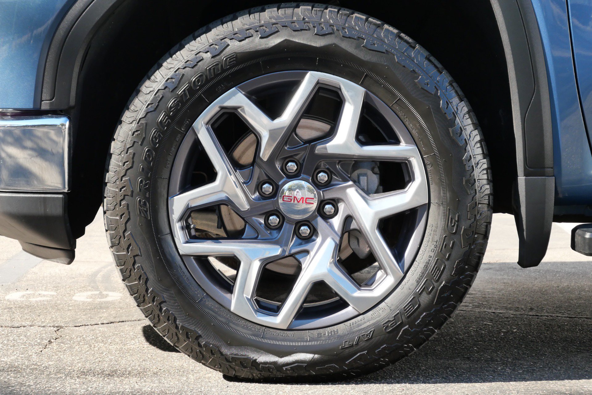 Used 2024 GMC Sierra 1500 SLT w/ SLT Premium Package AWD/4WD image 10