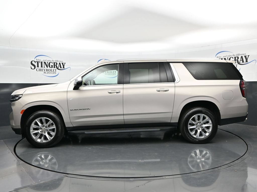 Used 2024 Chevrolet Suburban Premier RWD image 4