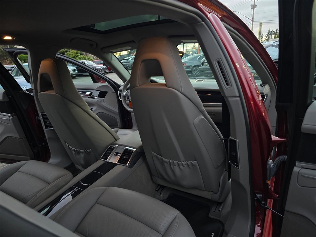 Used 2011 Porsche Panamera 4 image 17