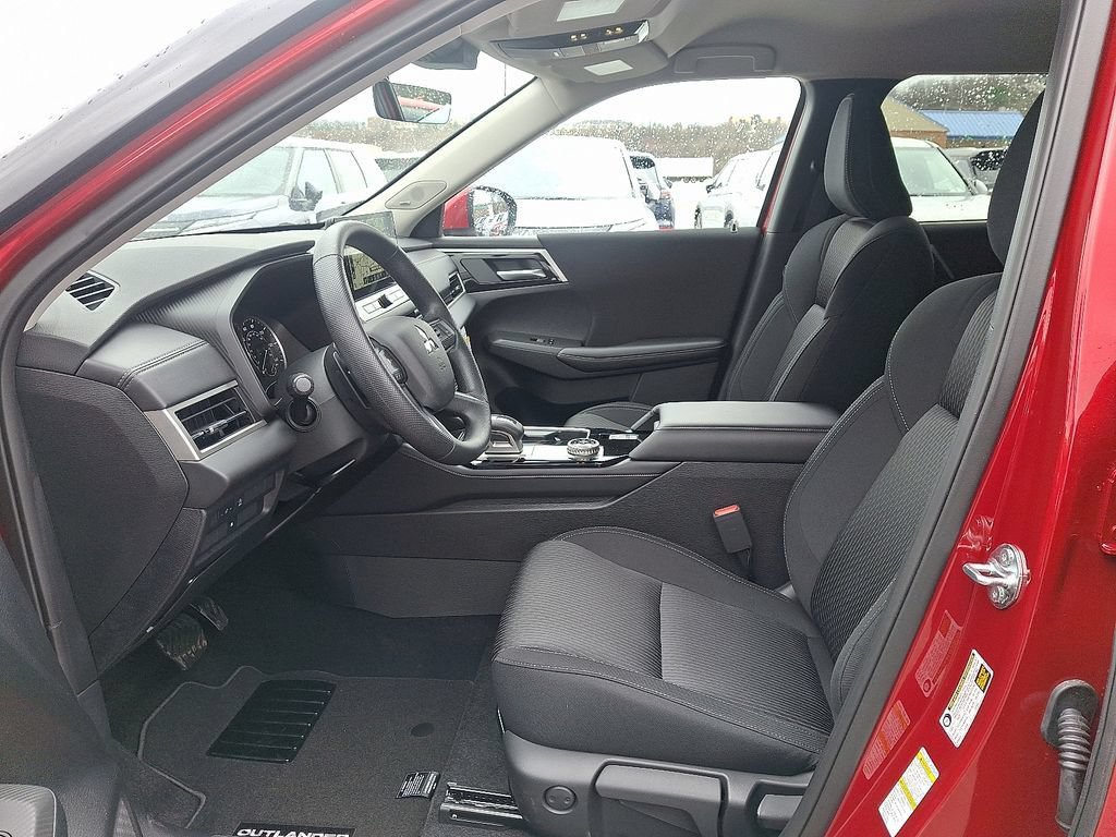New 2026 Mitsubishi Outlander ES AWD/4WD image 6