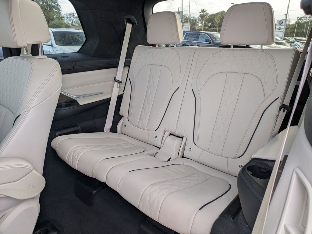 Used 2020 BMW X7 xDrive40i w/ Executive Package image 24