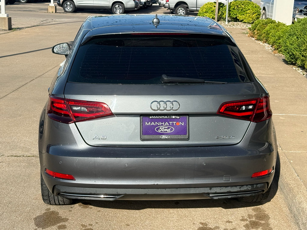 Used 2016 Audi A3 e-tron Premium Plus w/ Premium Plus Package FWD image 7