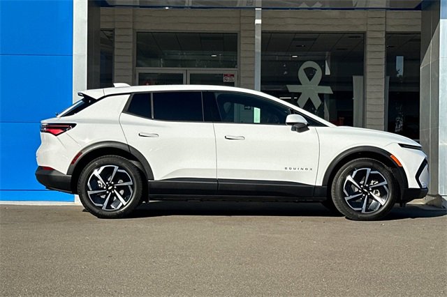 New 2026 Chevrolet Equinox EV LT w/ Comfort Package image 4