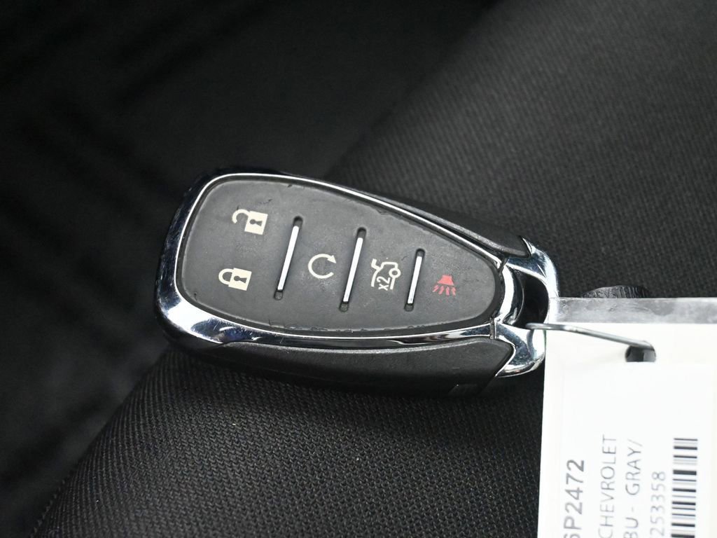 Used 2023 Chevrolet Malibu LT image 30