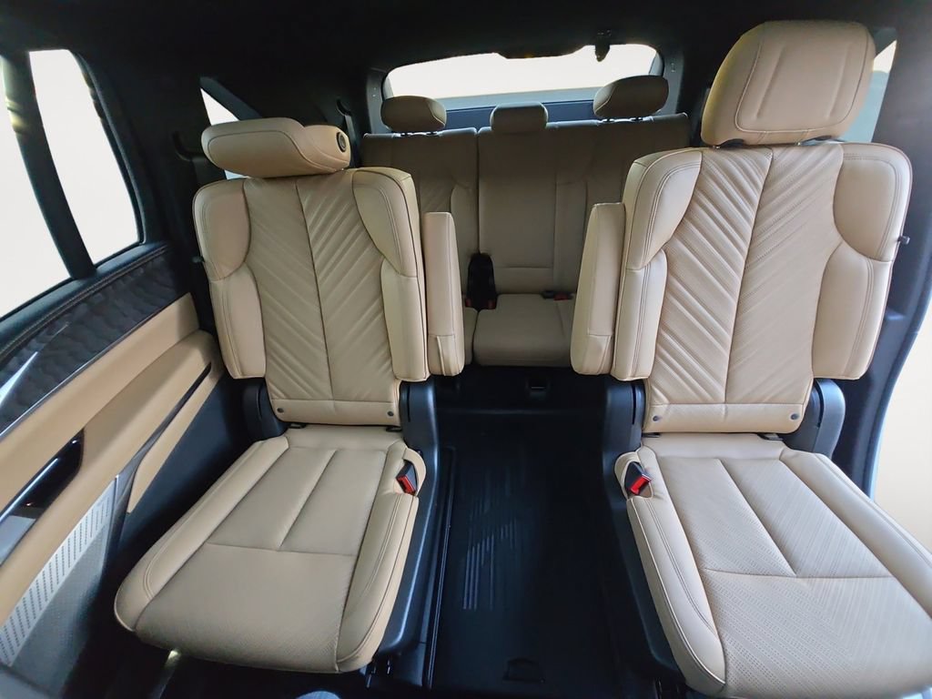 Used 2025 Cadillac Escalade IQ Sport 2 AWD/4WD image 13