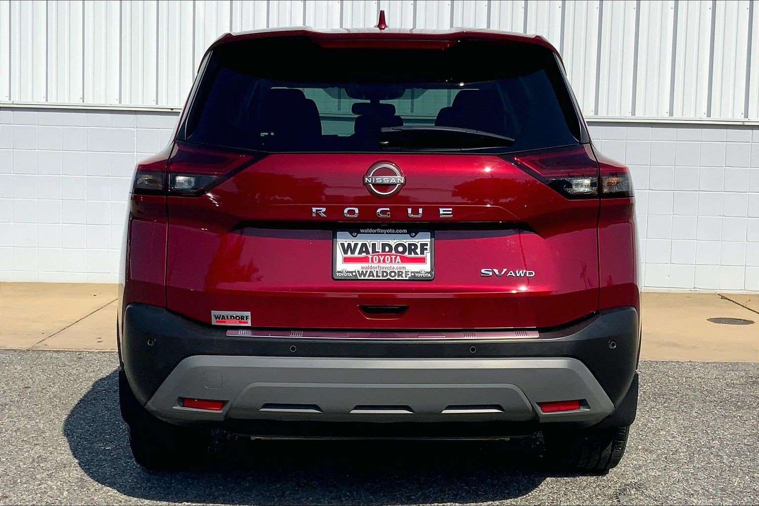 Used 2023 Nissan Rogue SV AWD/4WD image 5