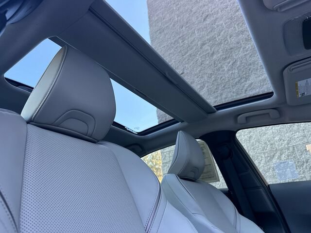 Used 2024 Toyota Prius XLE FWD image 19