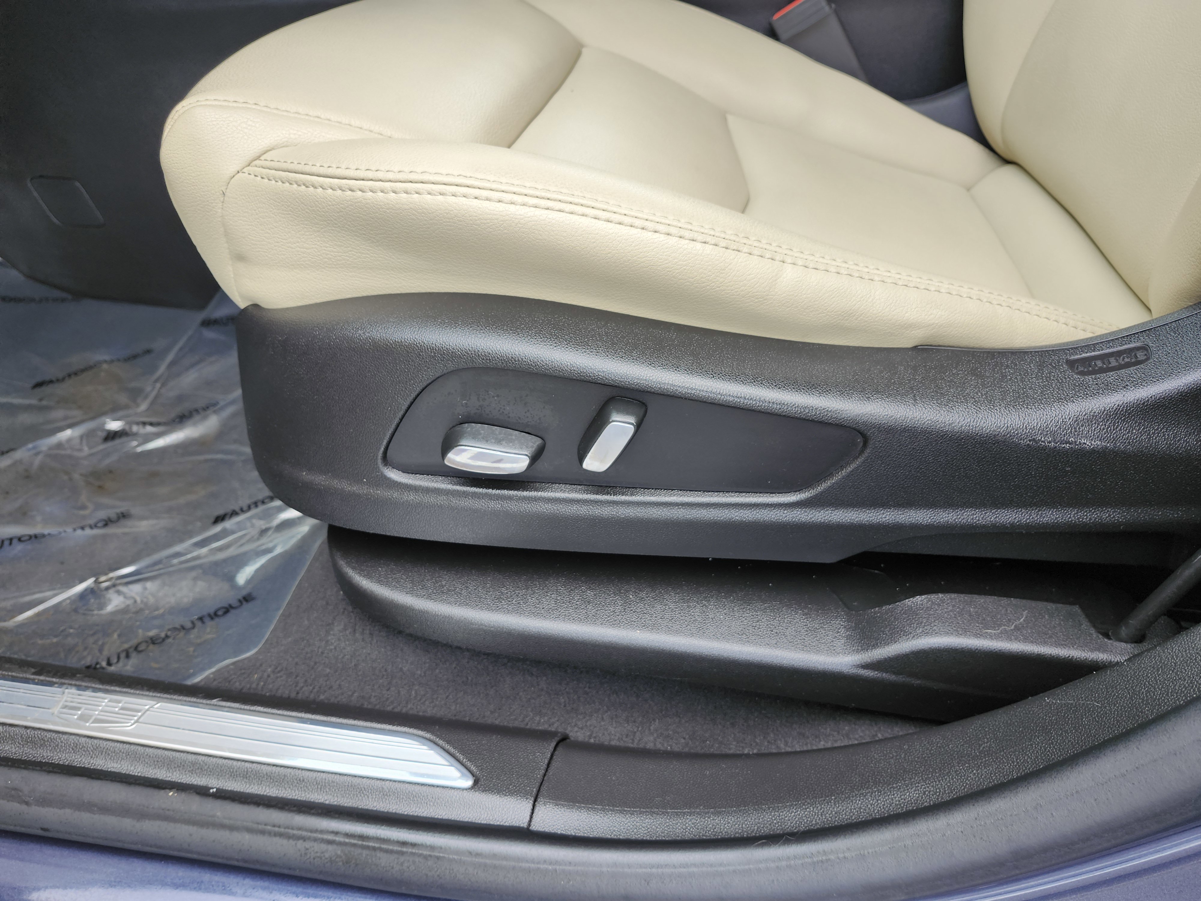 Used 2018 Cadillac XT5 AWD image 27