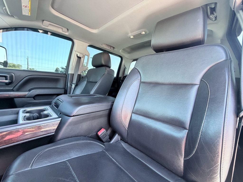 Used 2018 GMC Sierra 2500 SLT w/ Driver Alert Package AWD/4WD image 24