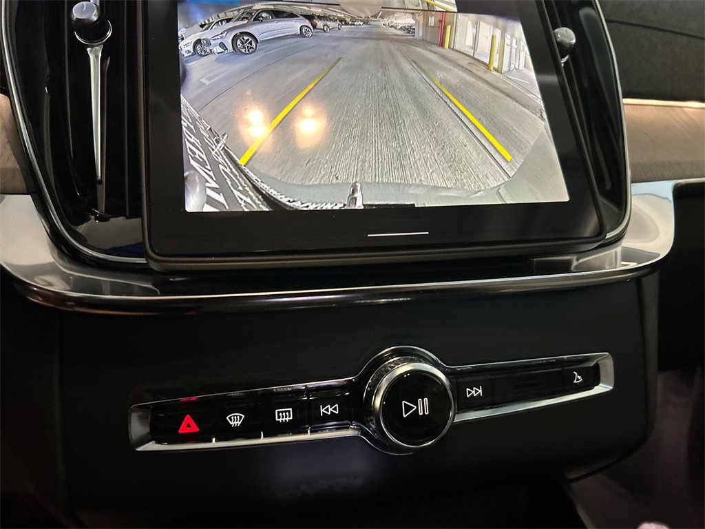 New 2026 Volvo XC90 B6 Ultra image 17