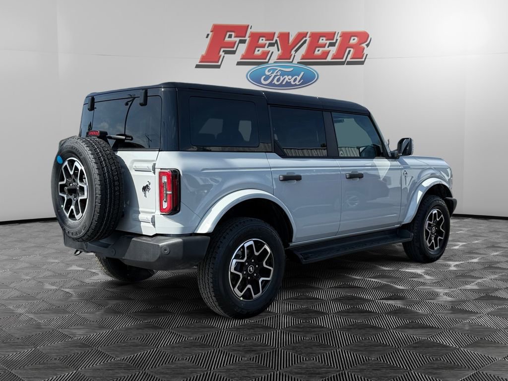 New 2026 Ford Bronco Outer Banks image 5