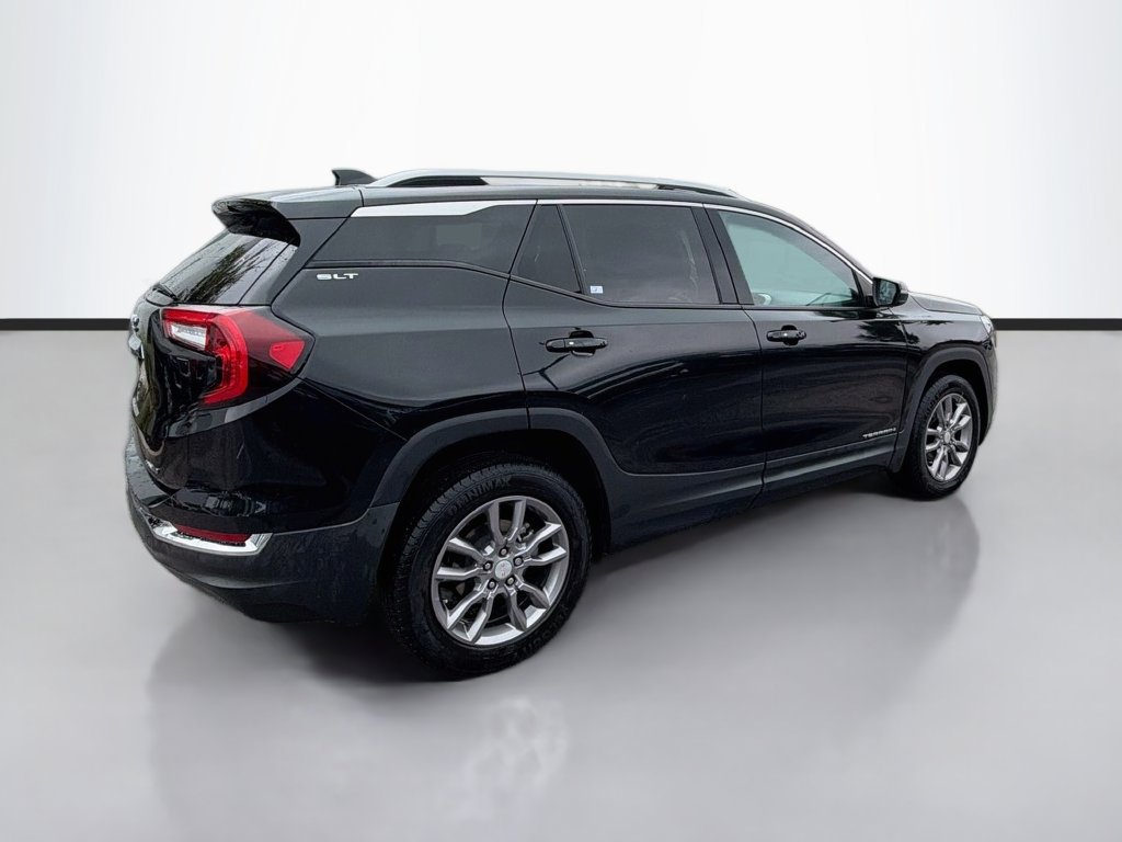 Used 2023 GMC Terrain SLT AWD/4WD image 5