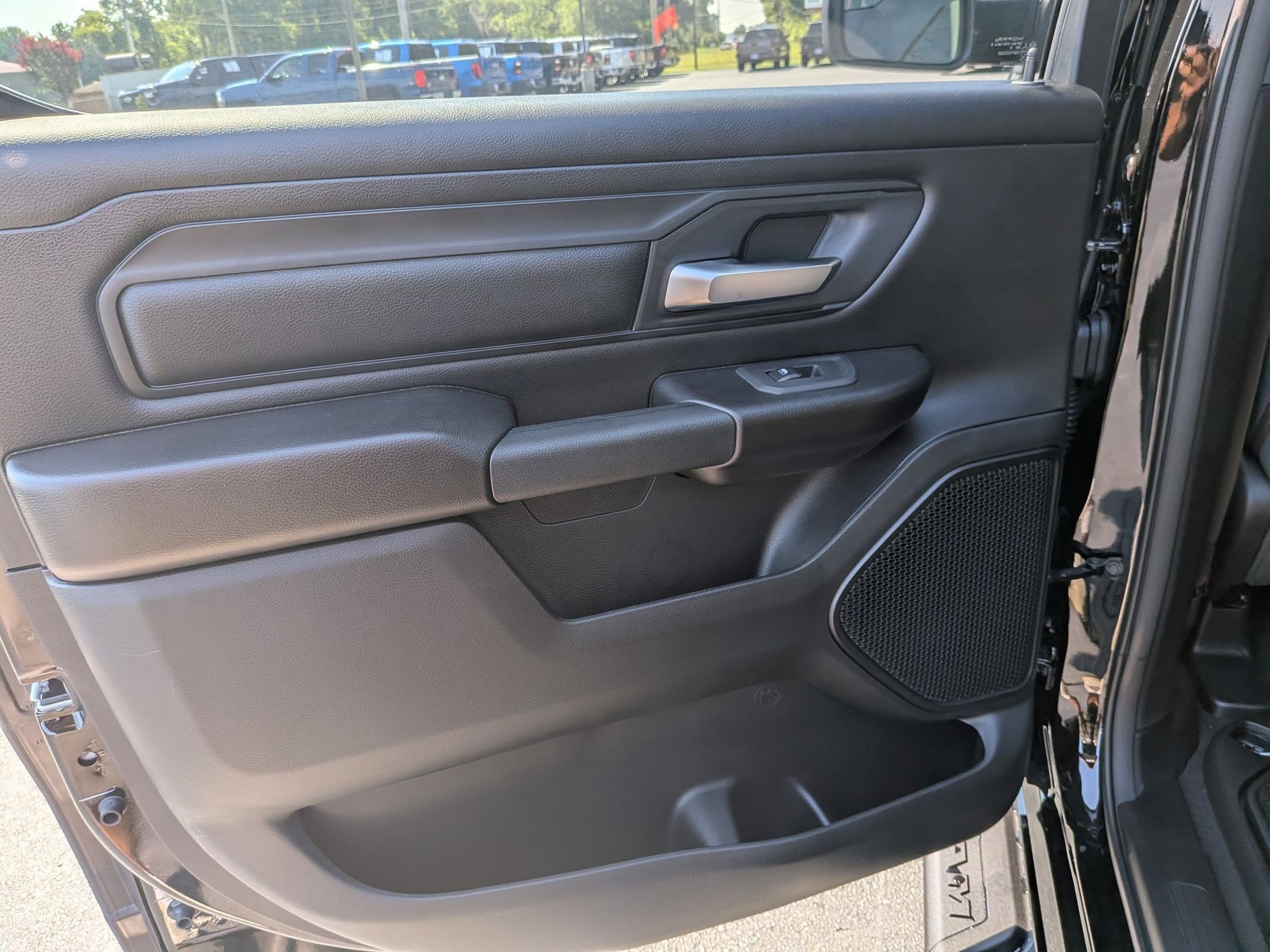New 2026 RAM 1500 Express AWD/4WD image 21