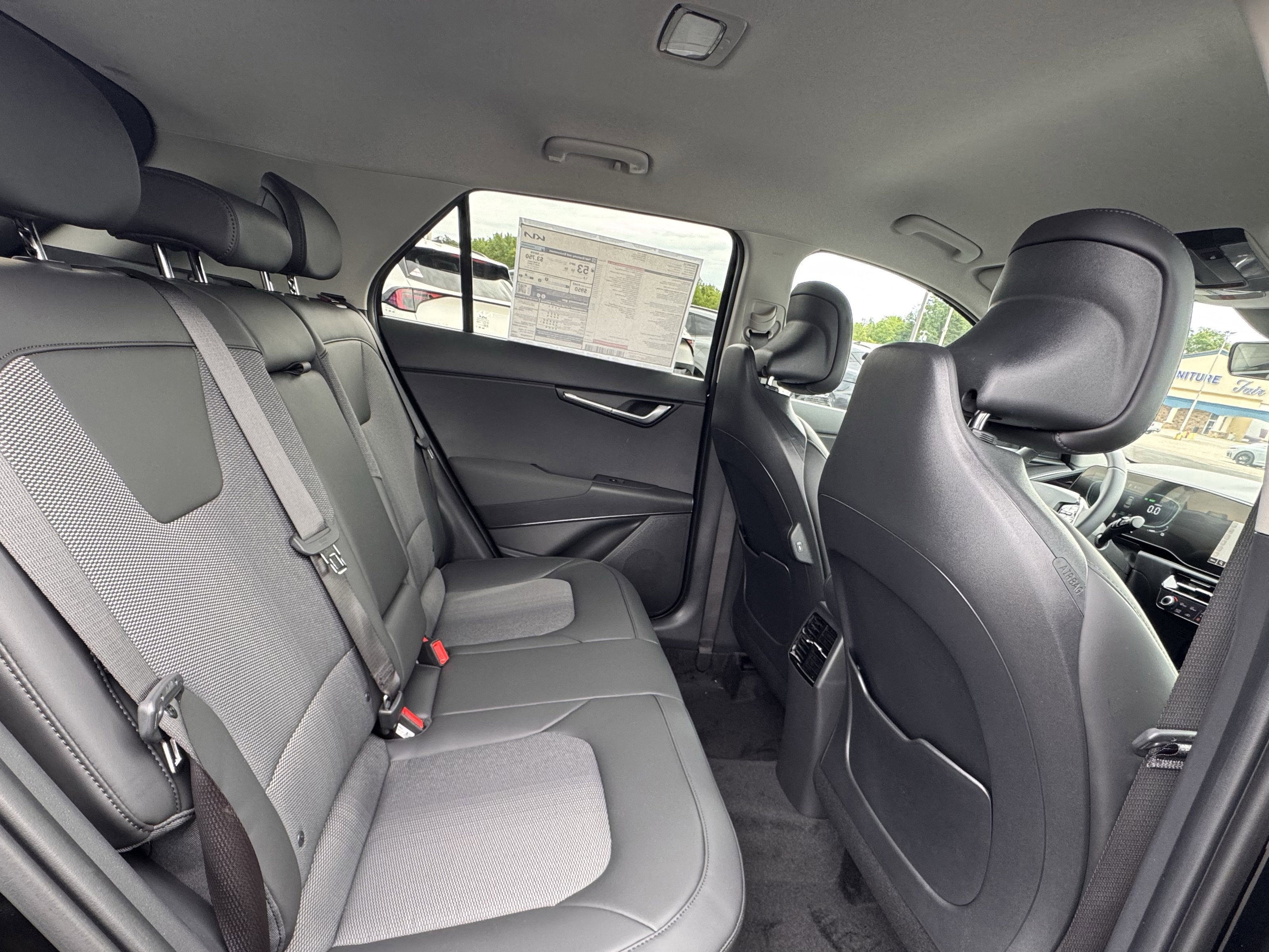 New 2026 Kia Niro EX FWD image 15