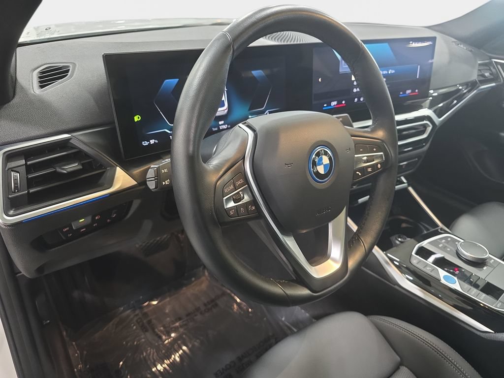Certified 2024 BMW i4 eDrive35 RWD image 21