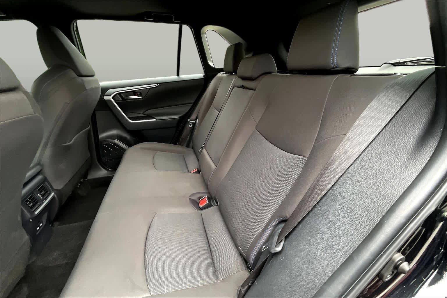 Used 2025 Toyota RAV4 SE w/ Convenience Package AWD/4WD image 20