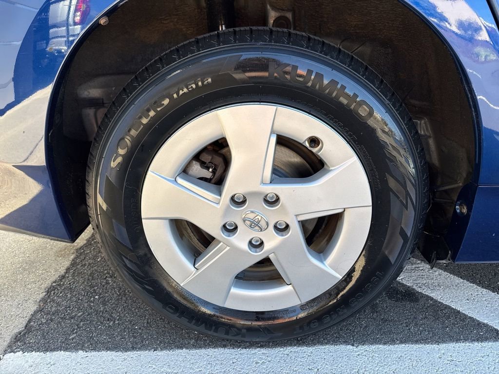 Used 2011 Toyota Prius Three image 9