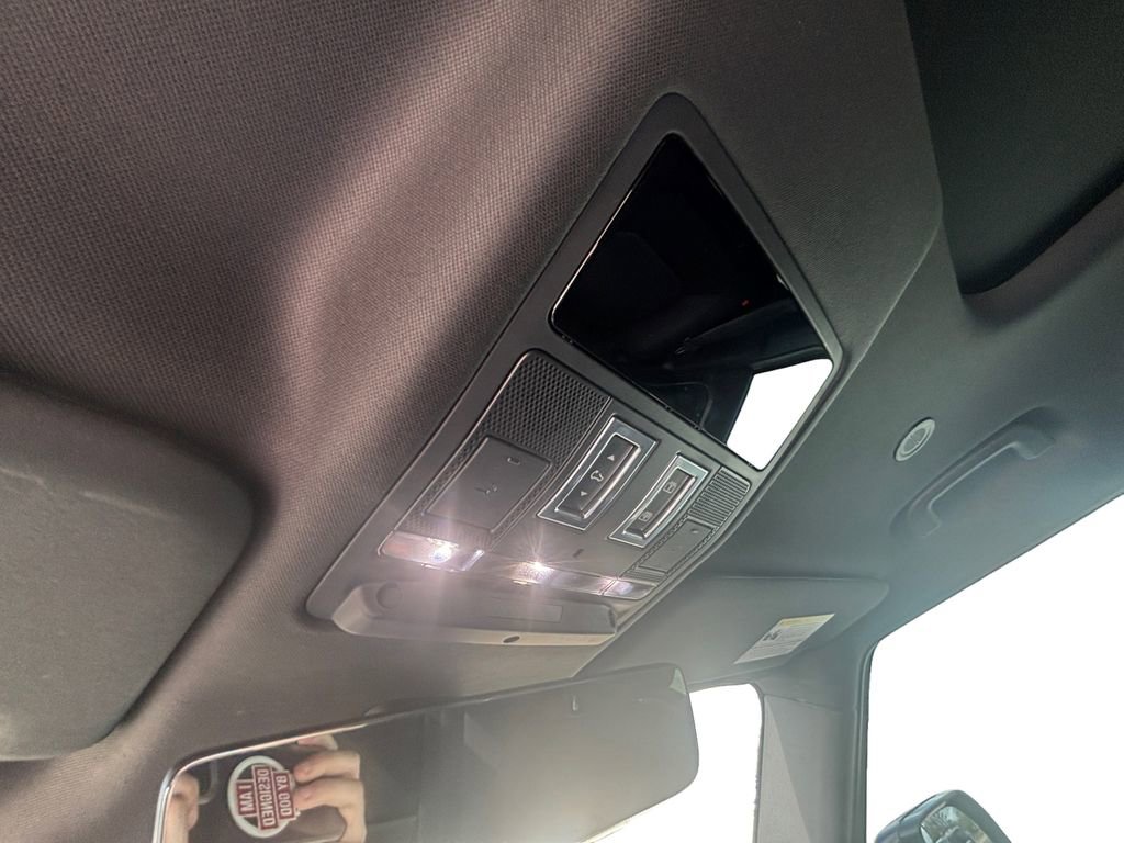 Used 2023 Land Rover Defender 110 X image 31