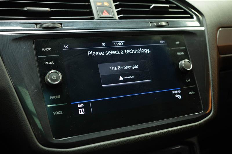 Used 2022 Volkswagen Tiguan SE w/ Panoramic Sunroof Package image 20