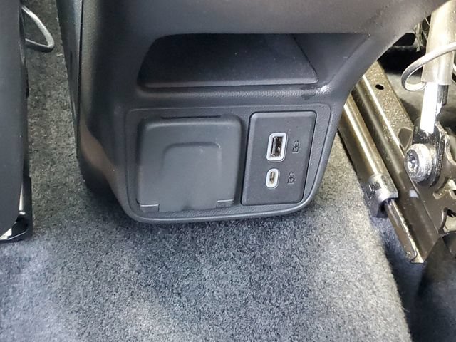 Used 2025 Chevrolet TrailBlazer RS w/ Convenience Package AWD/4WD image 12