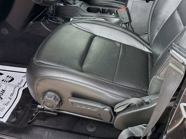 Used 2020 Jeep Gladiator Overland image 19