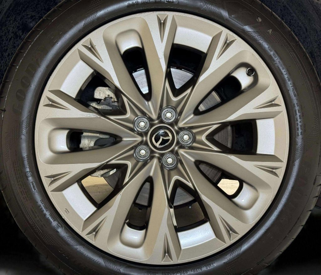 Used 2025 MAZDA CX-90 3.3 Turbo w/ Premium Plus Pkg image 34