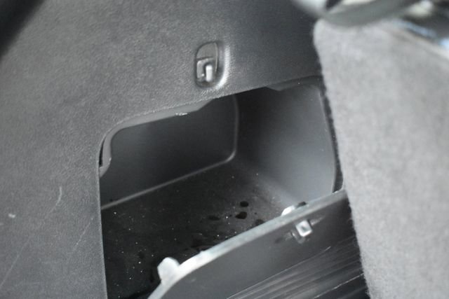 Used 2022 Ford Explorer XLT w/ Equipment Group 202A image 38