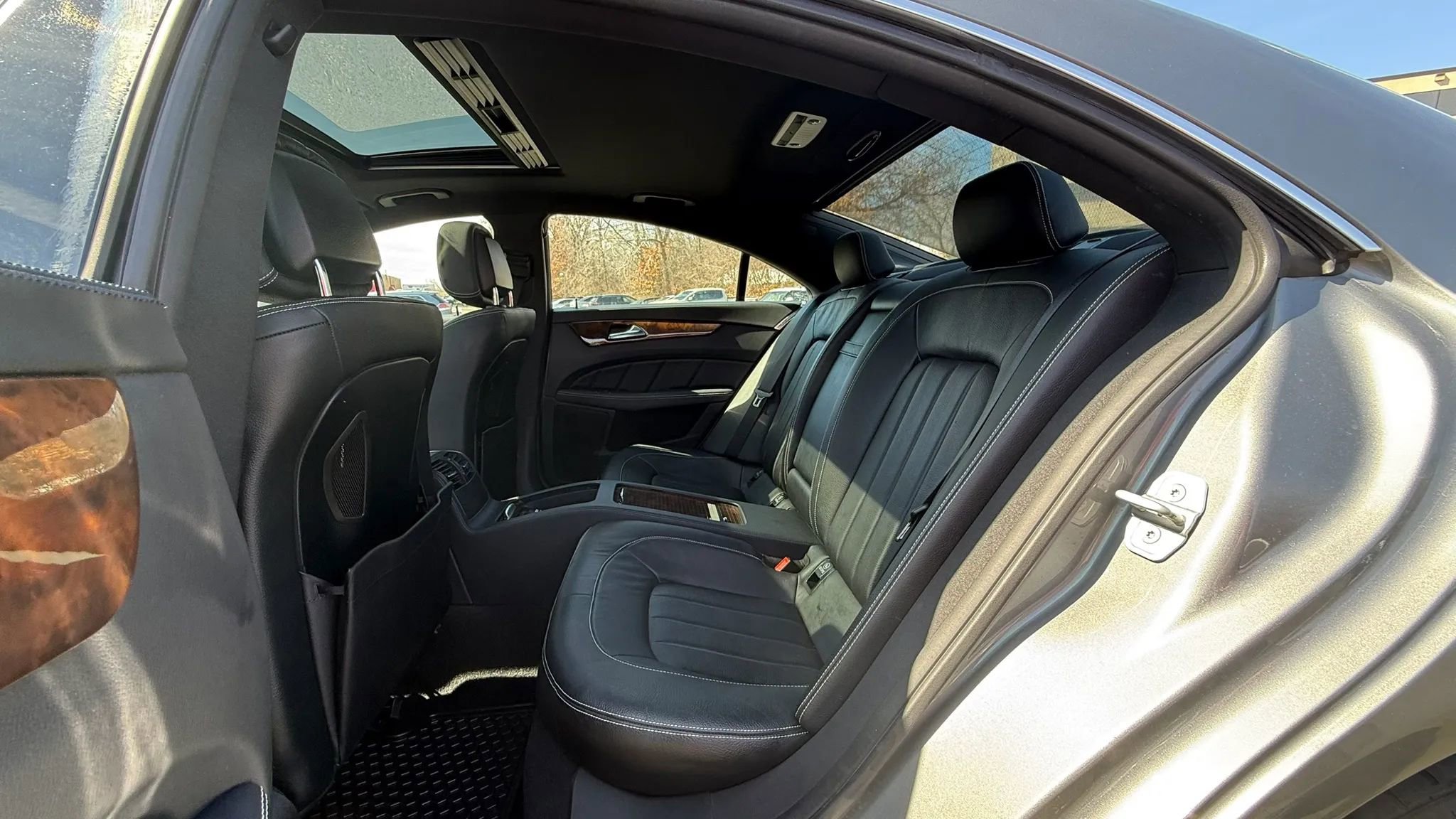 Used 2014 Mercedes-Benz CLS 550 4MATIC w/ Premium 1 Package image 28