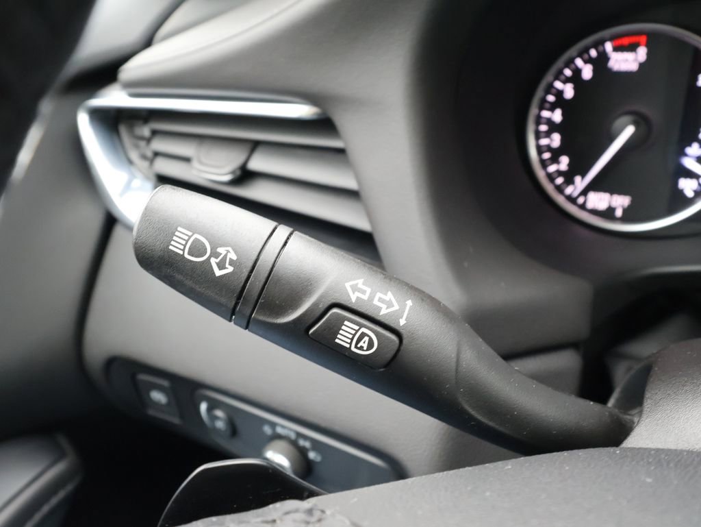 Used 2021 Buick Enclave Avenir w/ Avenir Technology Package image 16