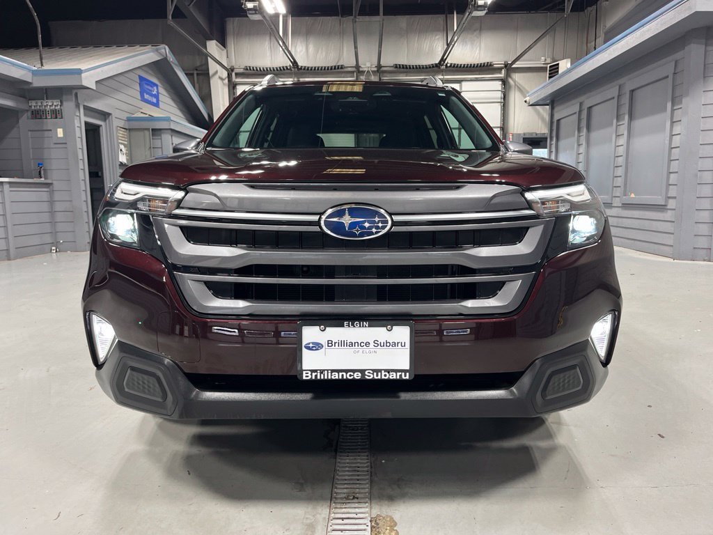 Used 2026 Subaru Forester Premium AWD/4WD image 2