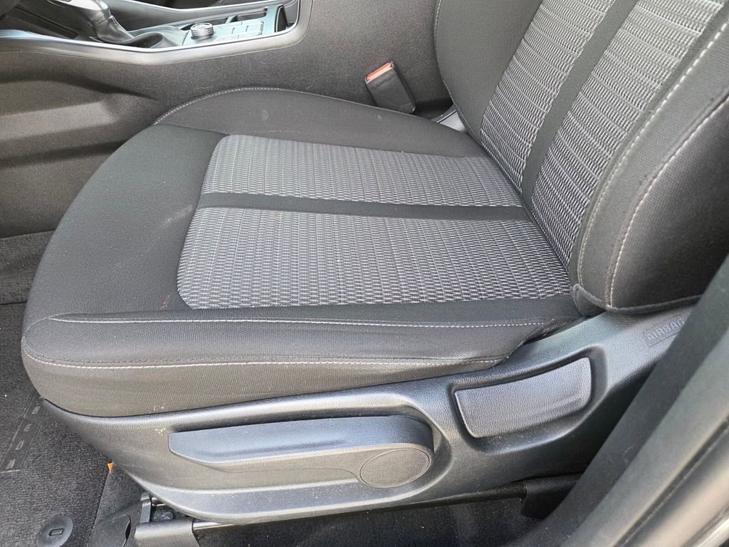 Used 2022 Kia Sorento LX image 21